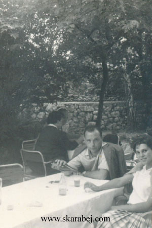 Skarabej - at the table