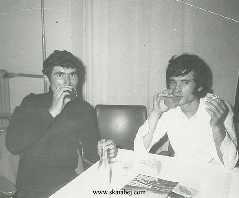 Skarabej - at the table