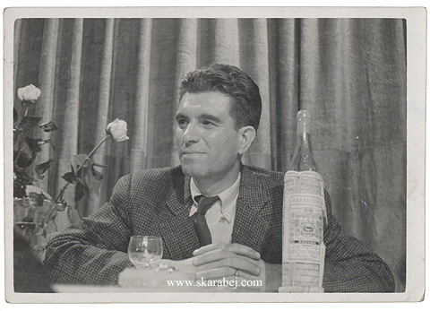 Skarabej - at the table