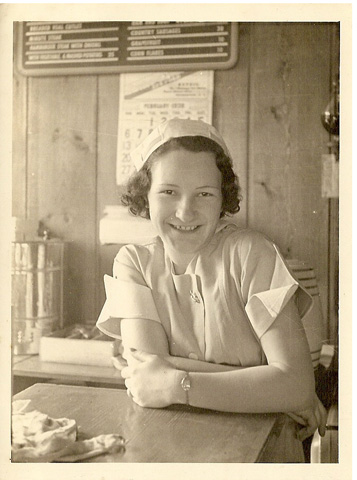 Skarabej - at the table